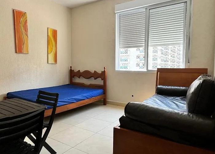 Pitangueiras Guarujá Apto com garagem